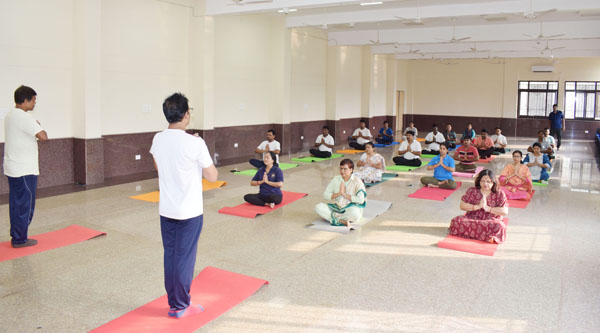 Image of ICAR-CIWA, Bhubaneswar Celebrated International Day of Yoga 2023 3